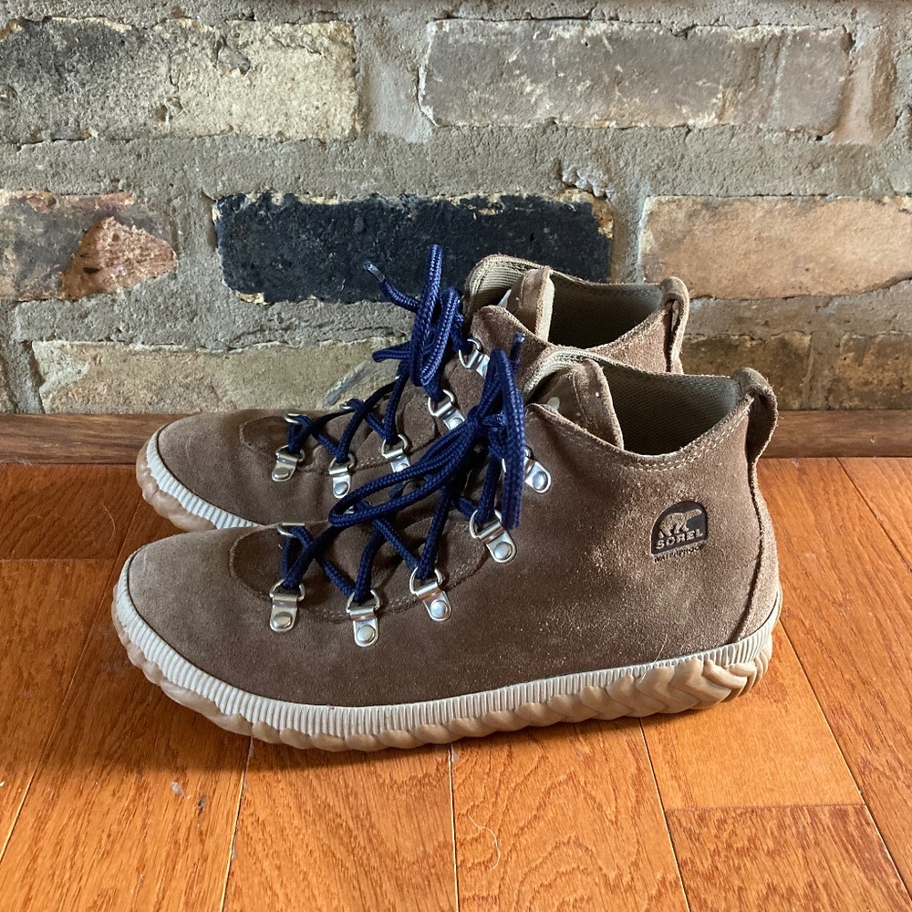 Kids Sorel boots, size 7 (aka women’s 8.5)